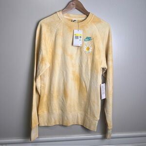 Nike Tie-Dye NWT Unisex Sweatshirt with Daisy Embroidery Size Small